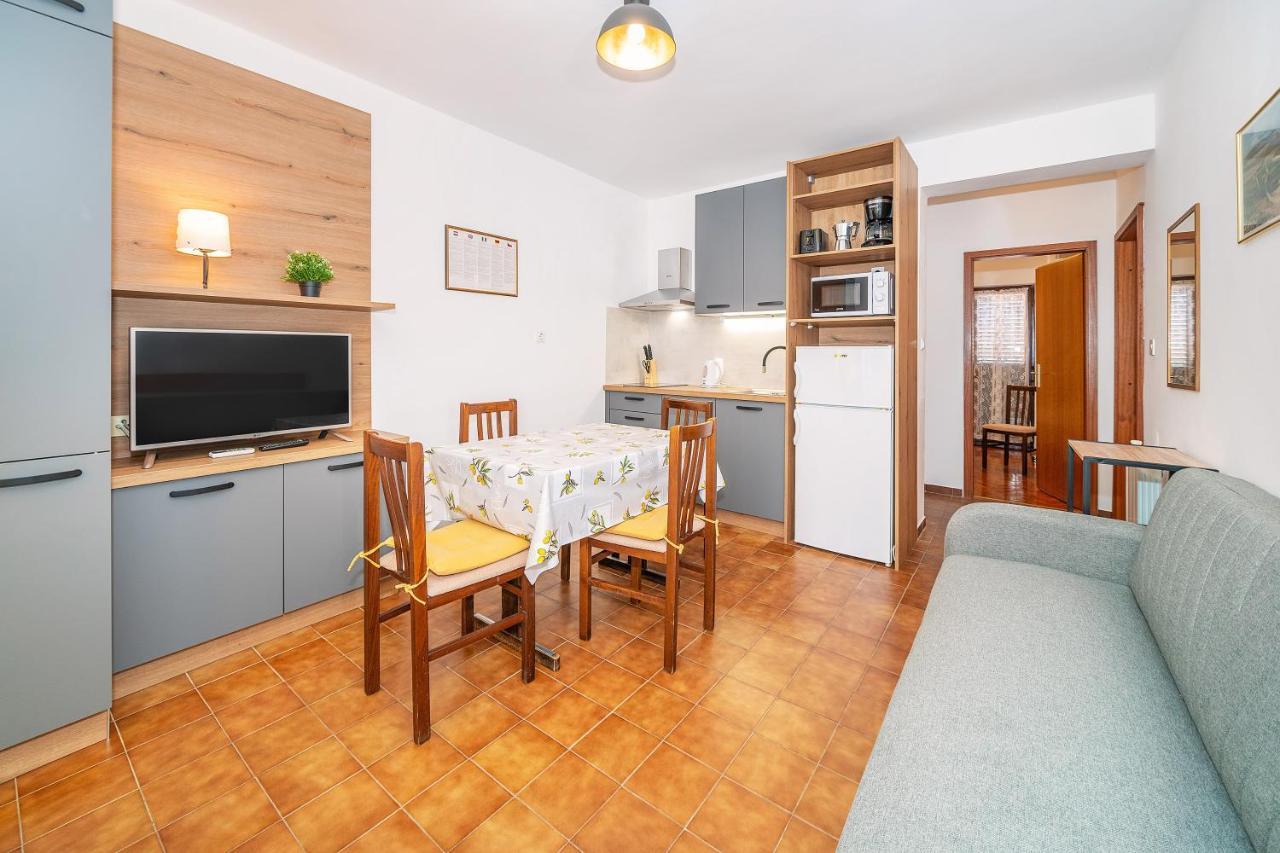 Apartmani Ana Juranic Jurandvor 외부 사진